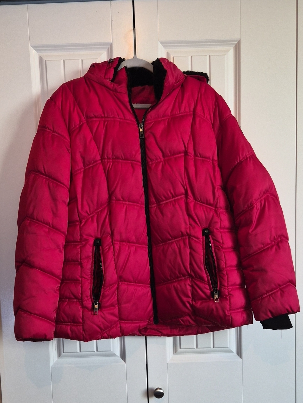 Nautica Womens Hooded Quilted Puffer Jacket in Red